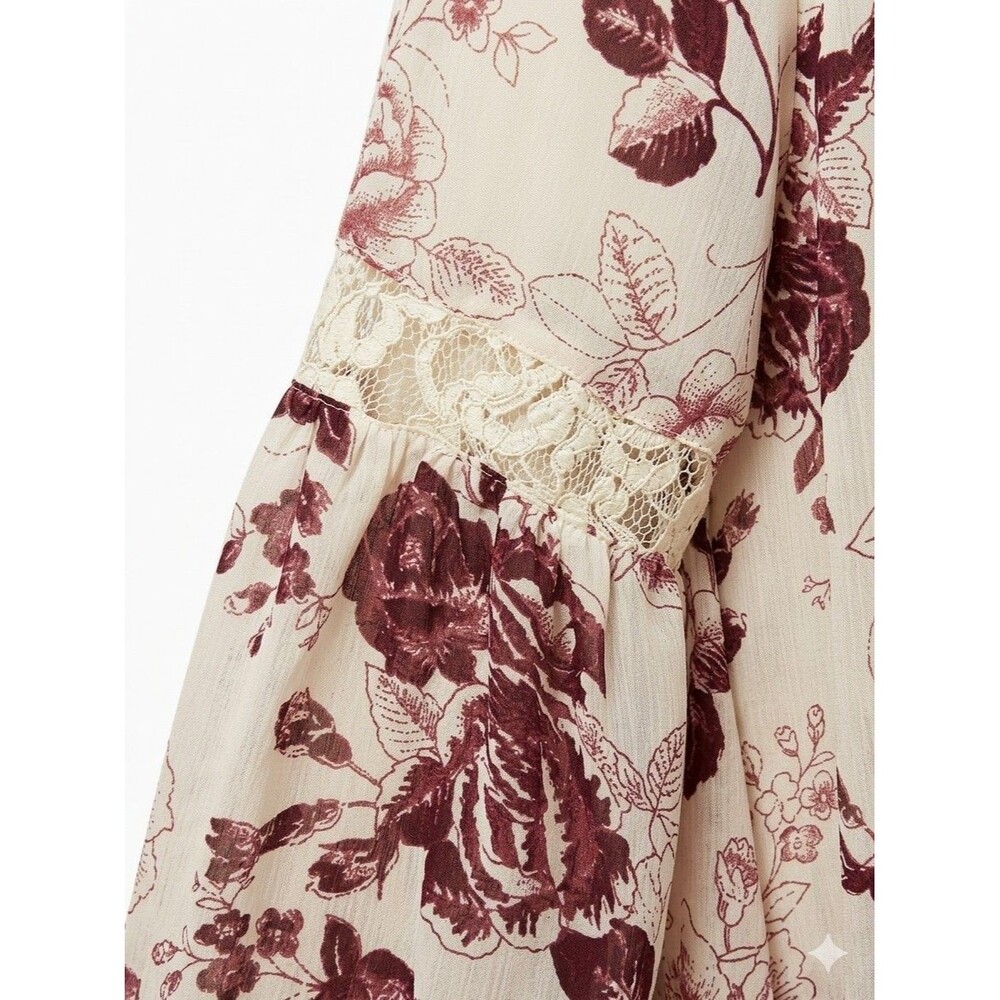Torrid Women's Beige Burgundy Floral Lace V-Neck Long Sleeve Blouse size 1 - Picture 2 of 3
